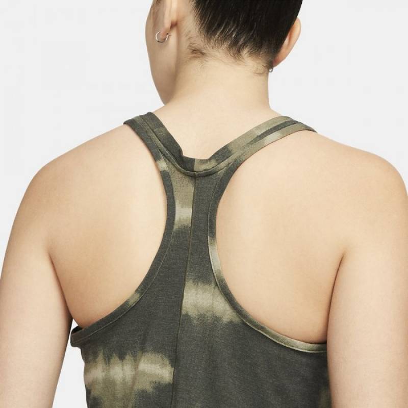 Woman Top Nike Dri-FIT one LUXE - green