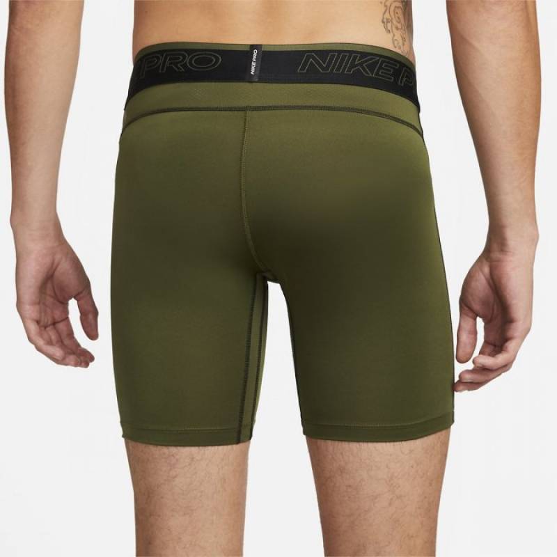 Man Shorts Nike Pro - green