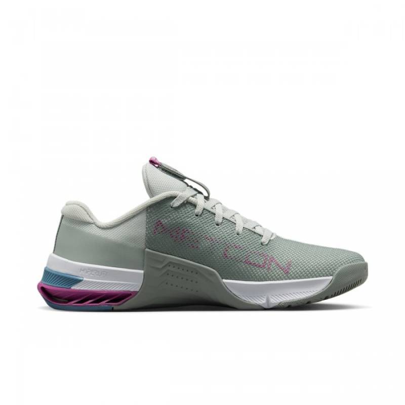 Woman Shoes Nike Metcon 8 - light silver