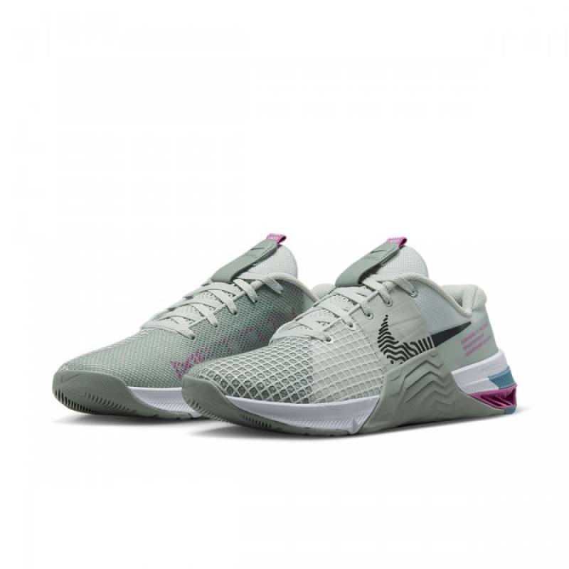 Woman Shoes Nike Metcon 8 - light silver