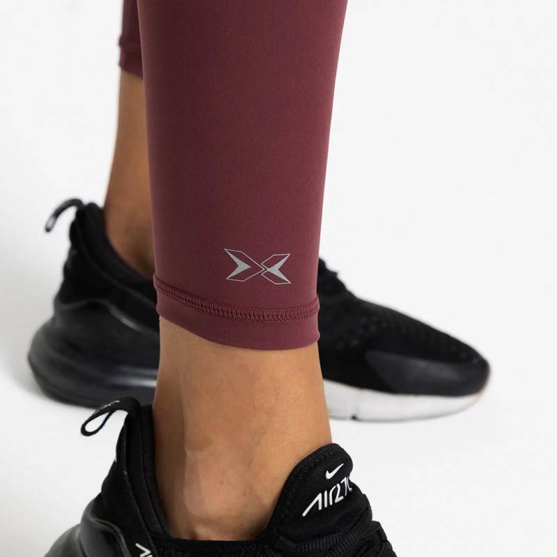 Woman Tight Picsil Core - Maroon