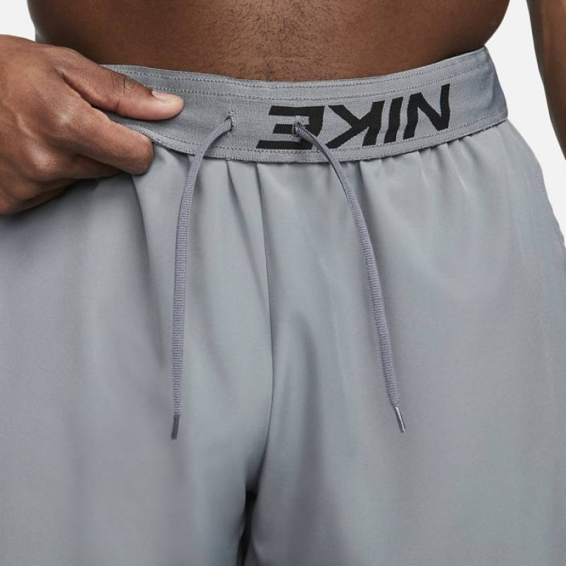 Man training Shorts Nike - grey