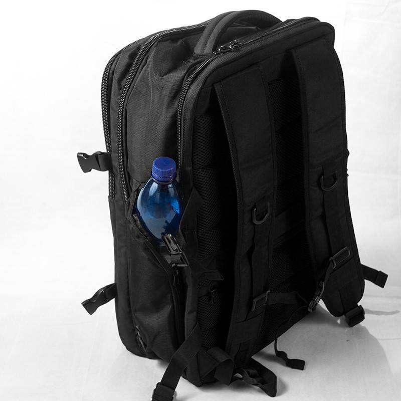 Fitness backpack WORKOUT with a pocket for wet clothes - 35 l