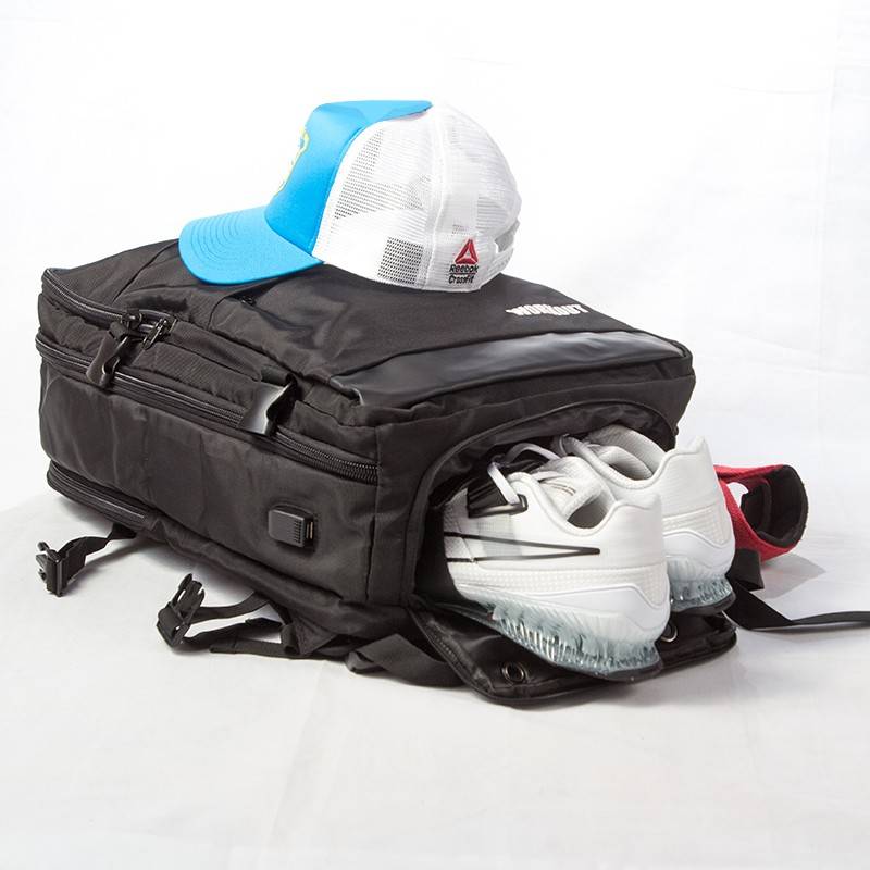 Fitness backpack WORKOUT with a pocket for wet clothes - 35 l