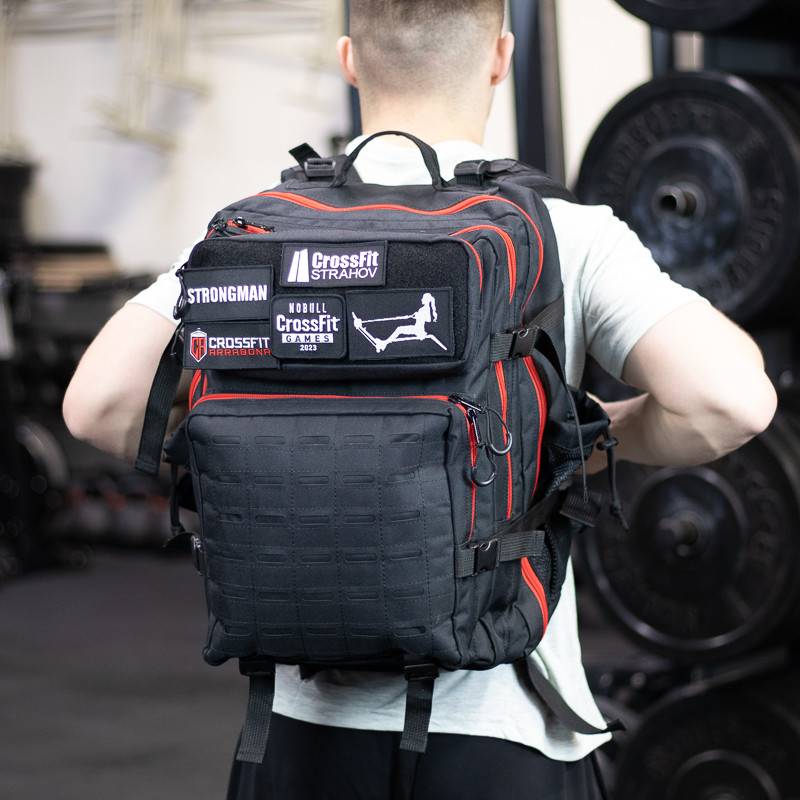 Fitness backpack WORKOUT Pro - 40 l - black with red zippers