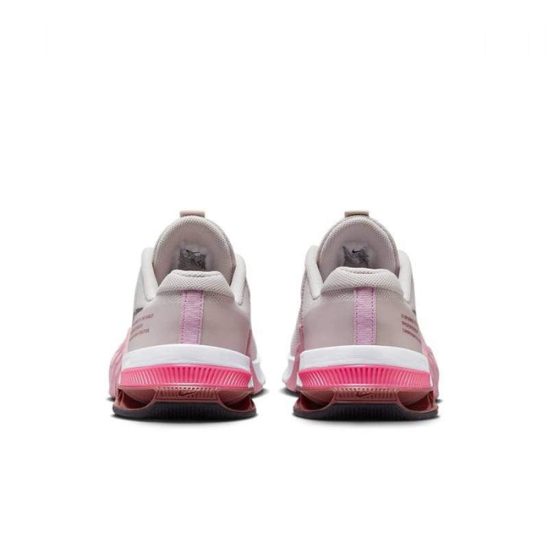 Woman Shoes Nike Metcon 8 white - pink