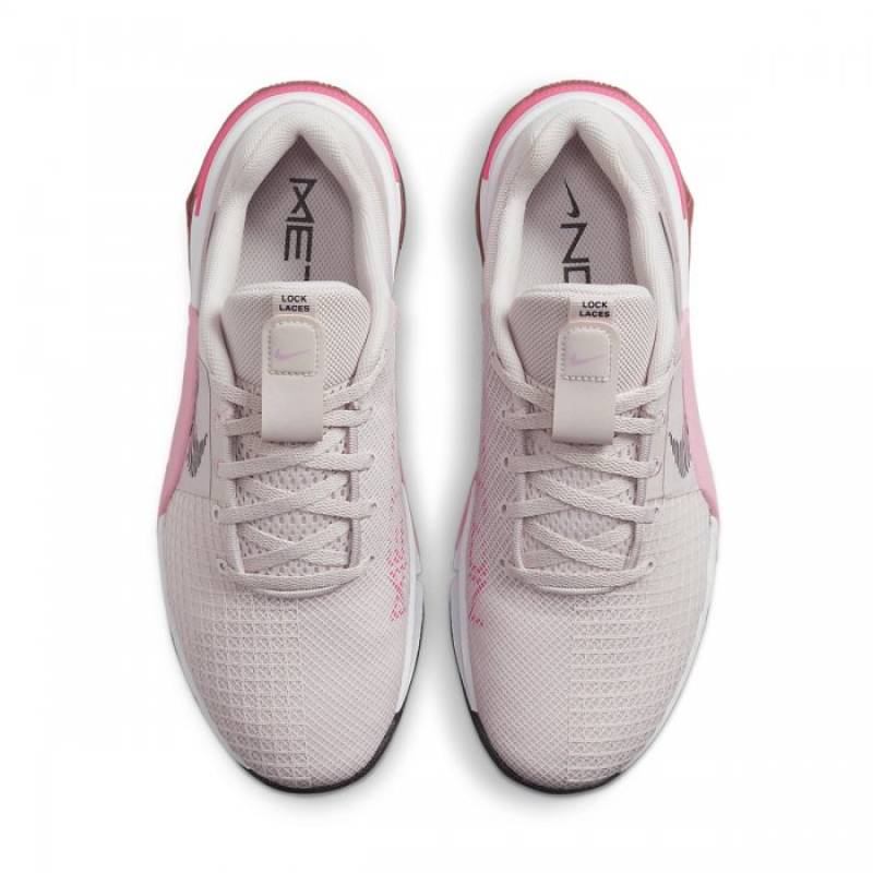 Woman Shoes Nike Metcon 8 white - pink
