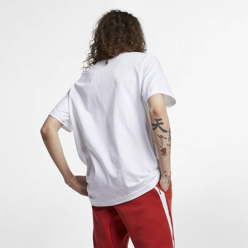 Pánskié T-Shirt Nike Sportswear Club white