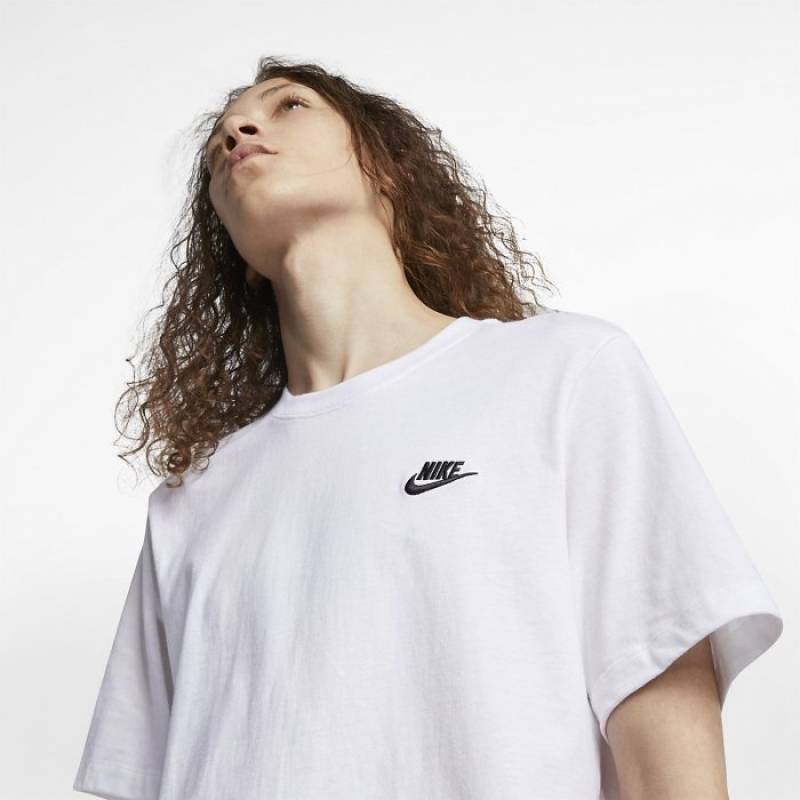 Pánskié tričko Nike Sportswear Club bílé