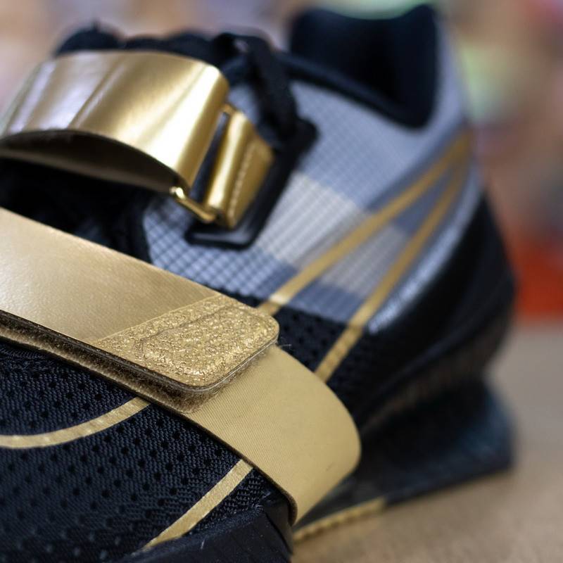 Vzpěračské boty Nike Romaleos 4 - black/metallic gold