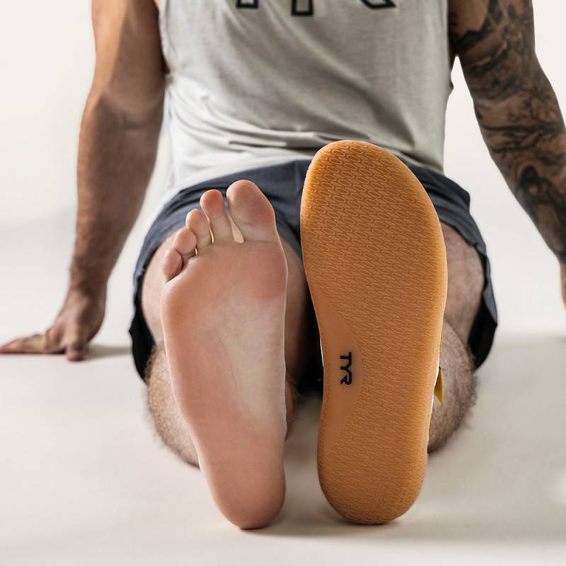 Boty TYR DropZero Barefoot Lifter - bílé