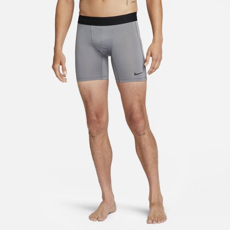 Man fitness Shorts Nike Pro grau