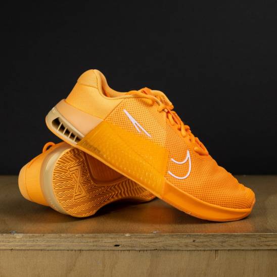 Man Shoes for CrossFit Nike Metcon 9 AMP - orange - WORKOUT.EU display picture 2