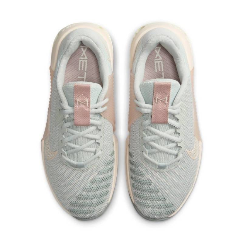 Woman Shoes for CrossFit Nike Metcon 9 - grey beige