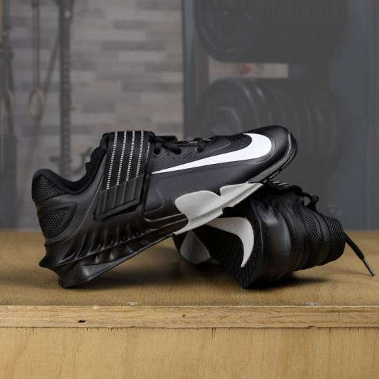 Nike vzpěračské Savaleos - černé