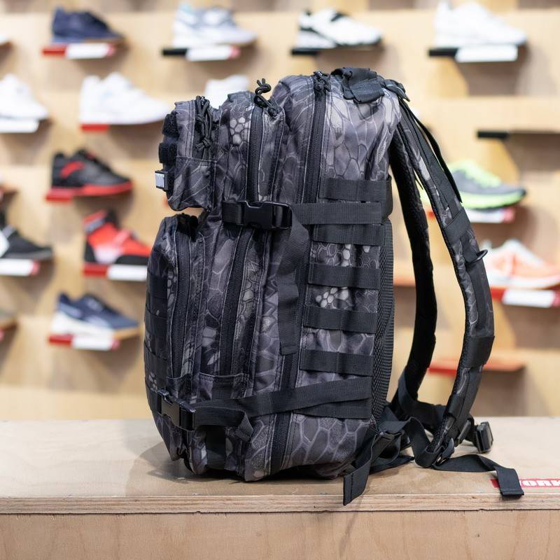 Fitness backpack WORKOUT - dark leaves reflective patch WORKOUT.EU