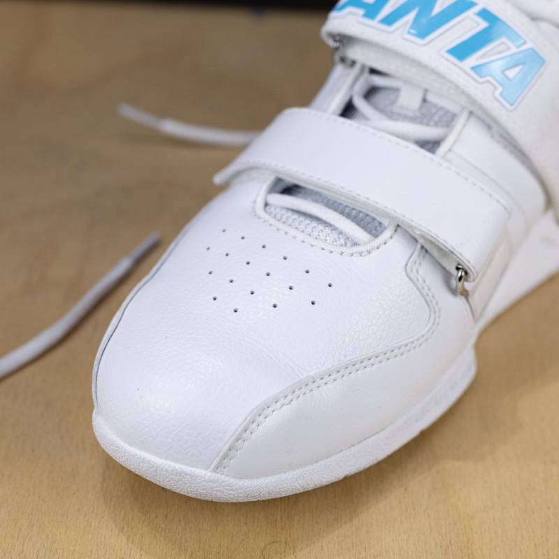 Weightlifting shoes ANTA - piece on display