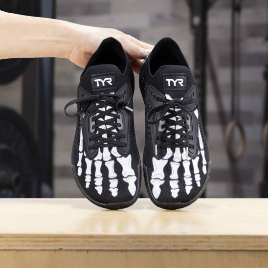 TYR Boty DropZero Barefoot Lifter - skull