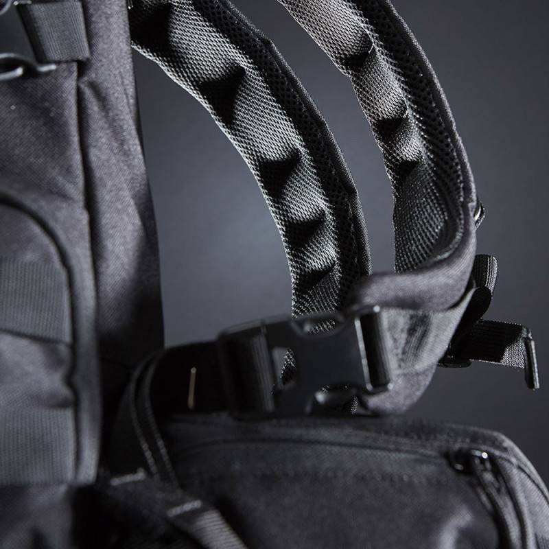 Fitness bag TYR - black 25L