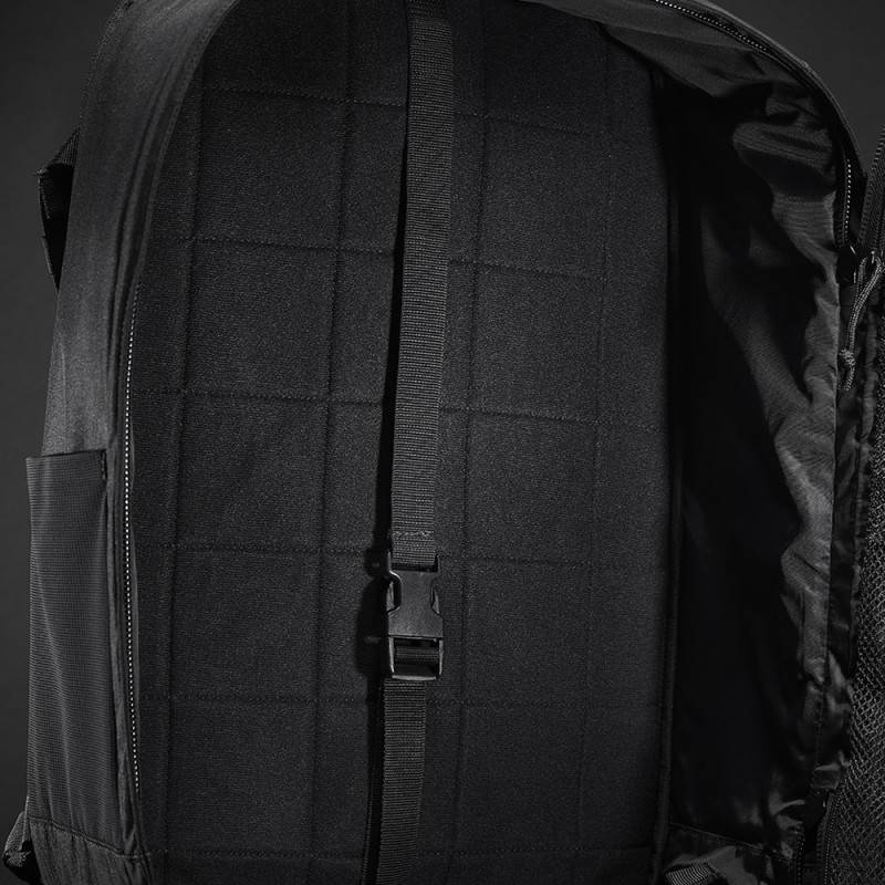 Fitness batoh TYR - černý 39L