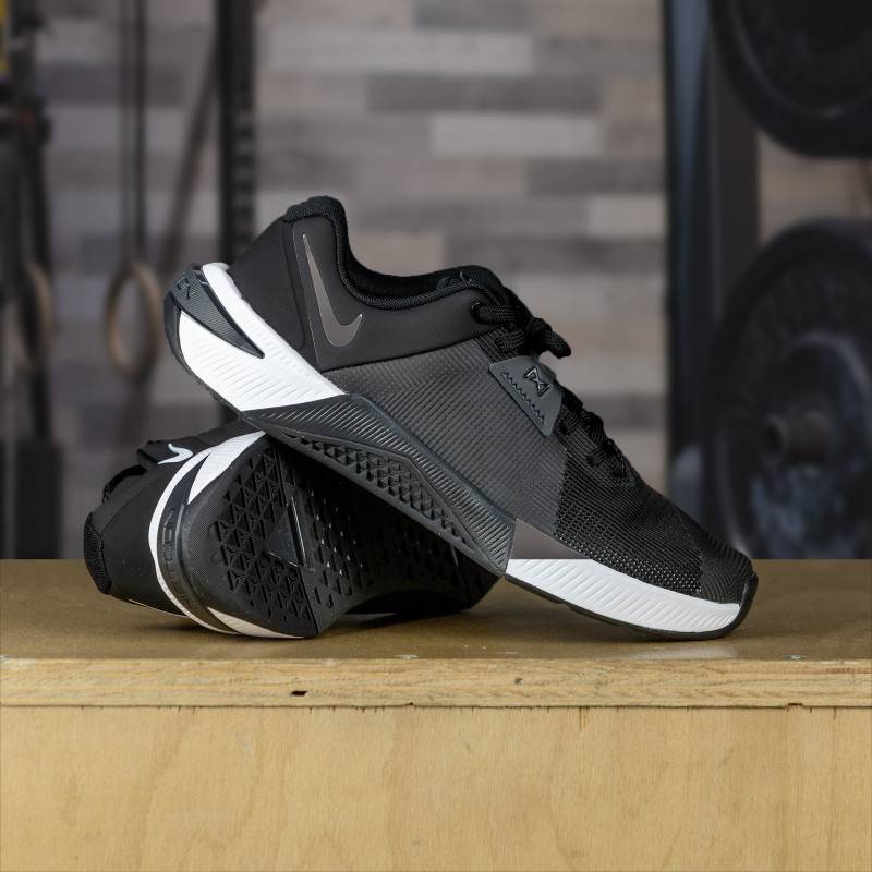 Nike Metcon 10 Frauen CrossFit Schuhe - Schwarz und Weiß